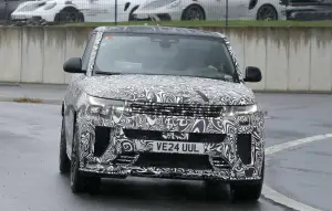 Range Rover Sport SV 2027 - Foto spia 30-10-2025
