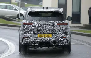 Range Rover Sport SV 2027 - Foto spia 30-10-2025