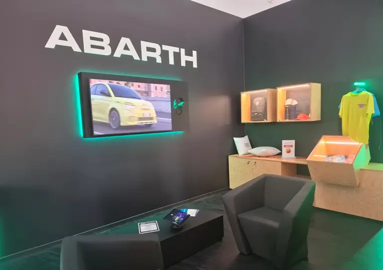 Display Samsung - Concessionari Stellantis - 3