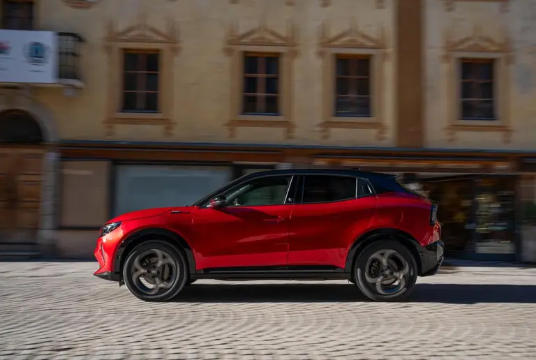 Alfa Romeo Junior edizione Milano Cortina 2026 - 12