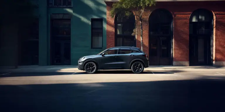 Lexus LBX Vibrant Edition - 11