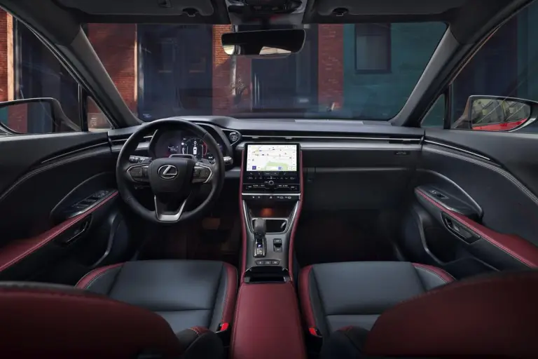 Lexus LBX Vibrant Edition - 17