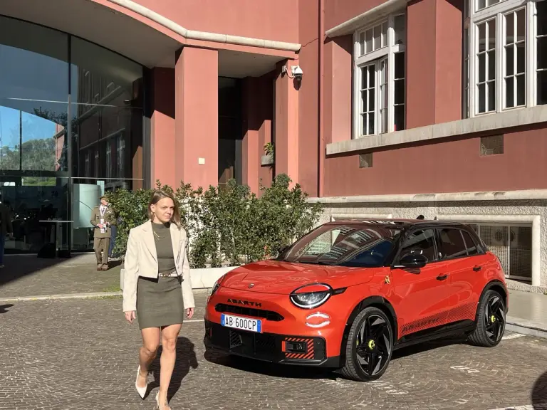 Galleria 2025-11-10 19-32 - 12