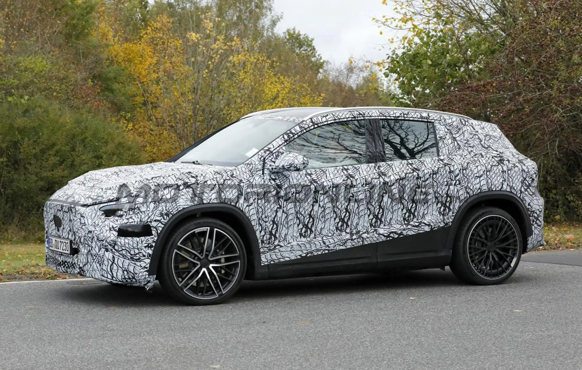 Mercedes-AMG GLA 35 2027 - Foto spia 11-11-2025 - 5