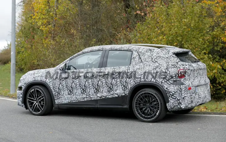 Mercedes-AMG GLA 35 2027 - Foto spia 11-11-2025 - 9