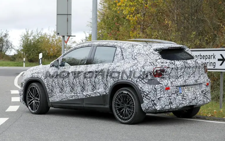 Mercedes-AMG GLA 35 2027 - Foto spia 11-11-2025 - 10