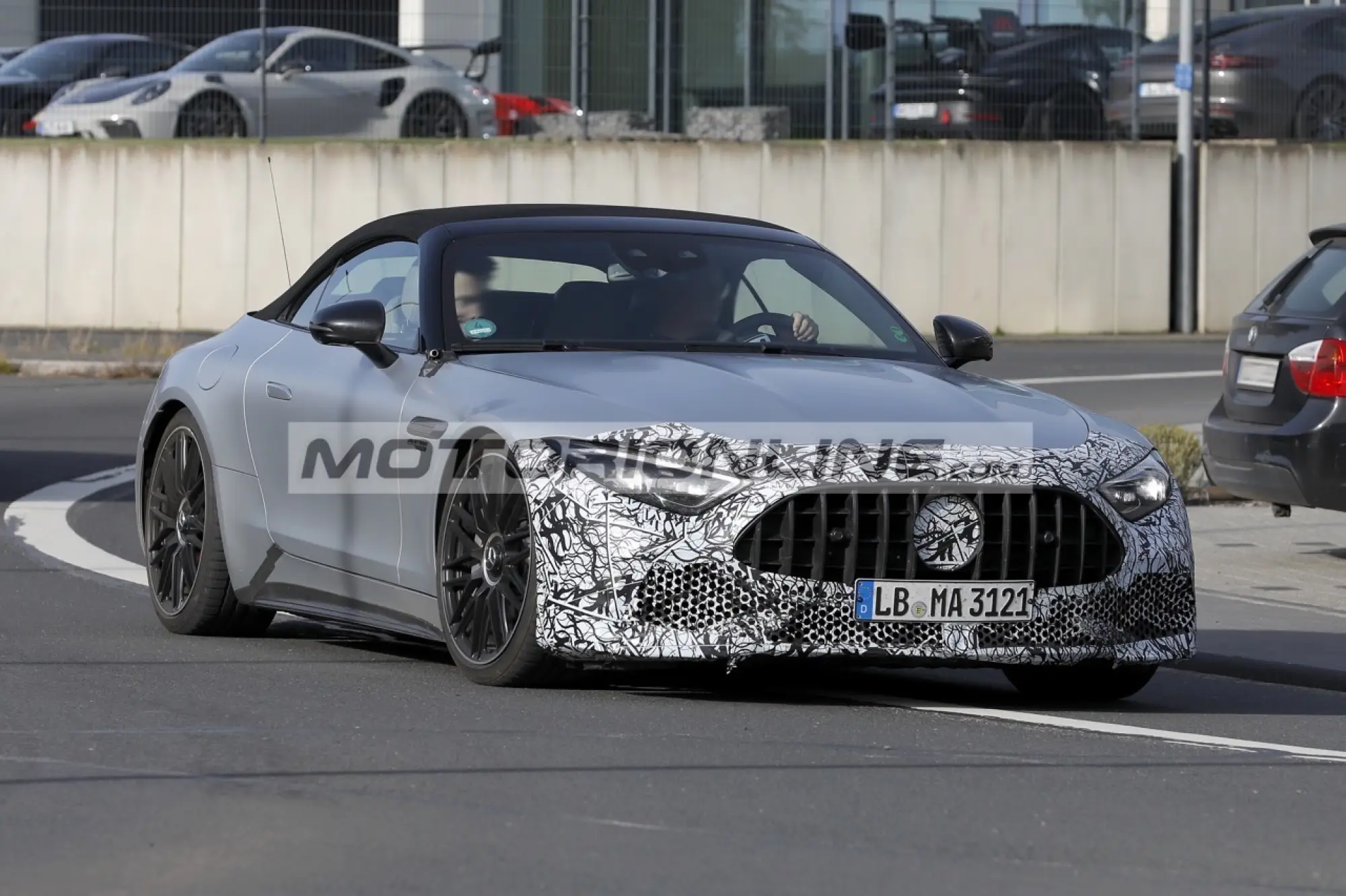 Mercedes AMG SL - Foto spia 13-11-2025 - 1