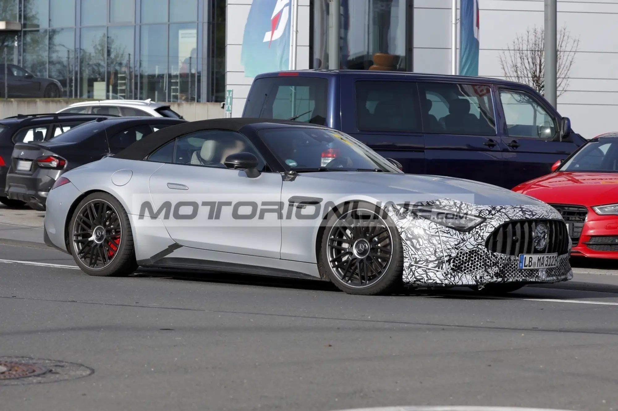 Mercedes AMG SL - Foto spia 13-11-2025 - 3