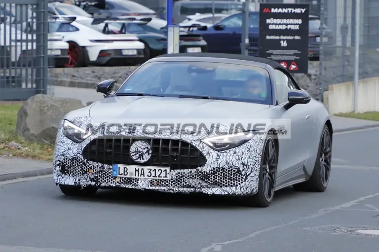 Mercedes AMG SL - Foto spia 13-11-2025 - 8