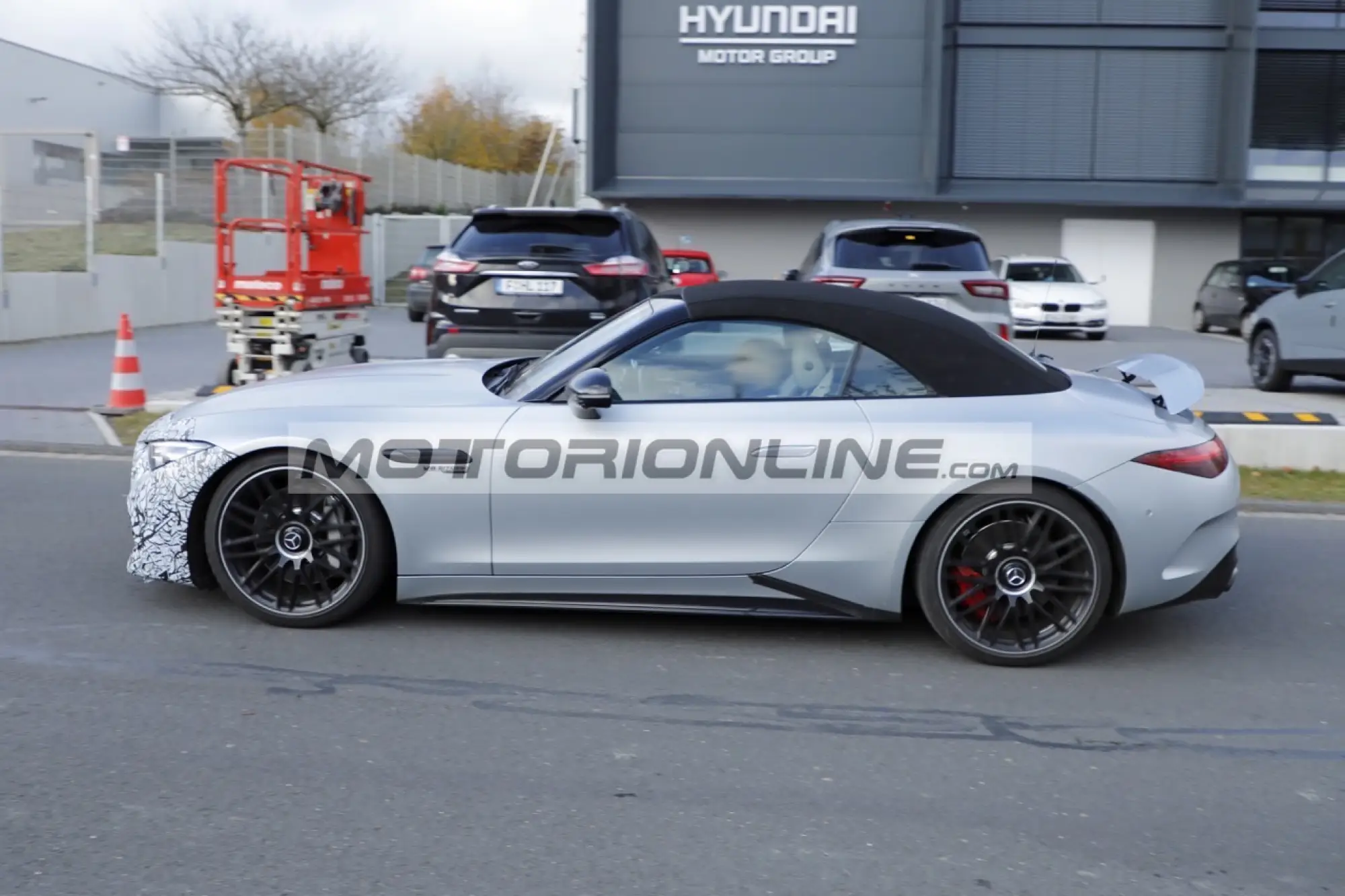 Mercedes AMG SL - Foto spia 13-11-2025 - 14