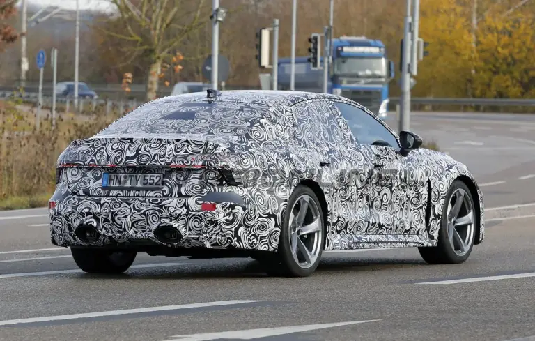 Audi RS6 2027 - Foto spia 17-11-2025 - 9