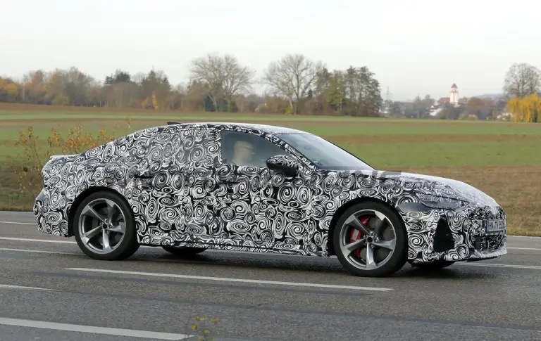 Audi RS6 2027 - Foto spia 17-11-2025 - 11