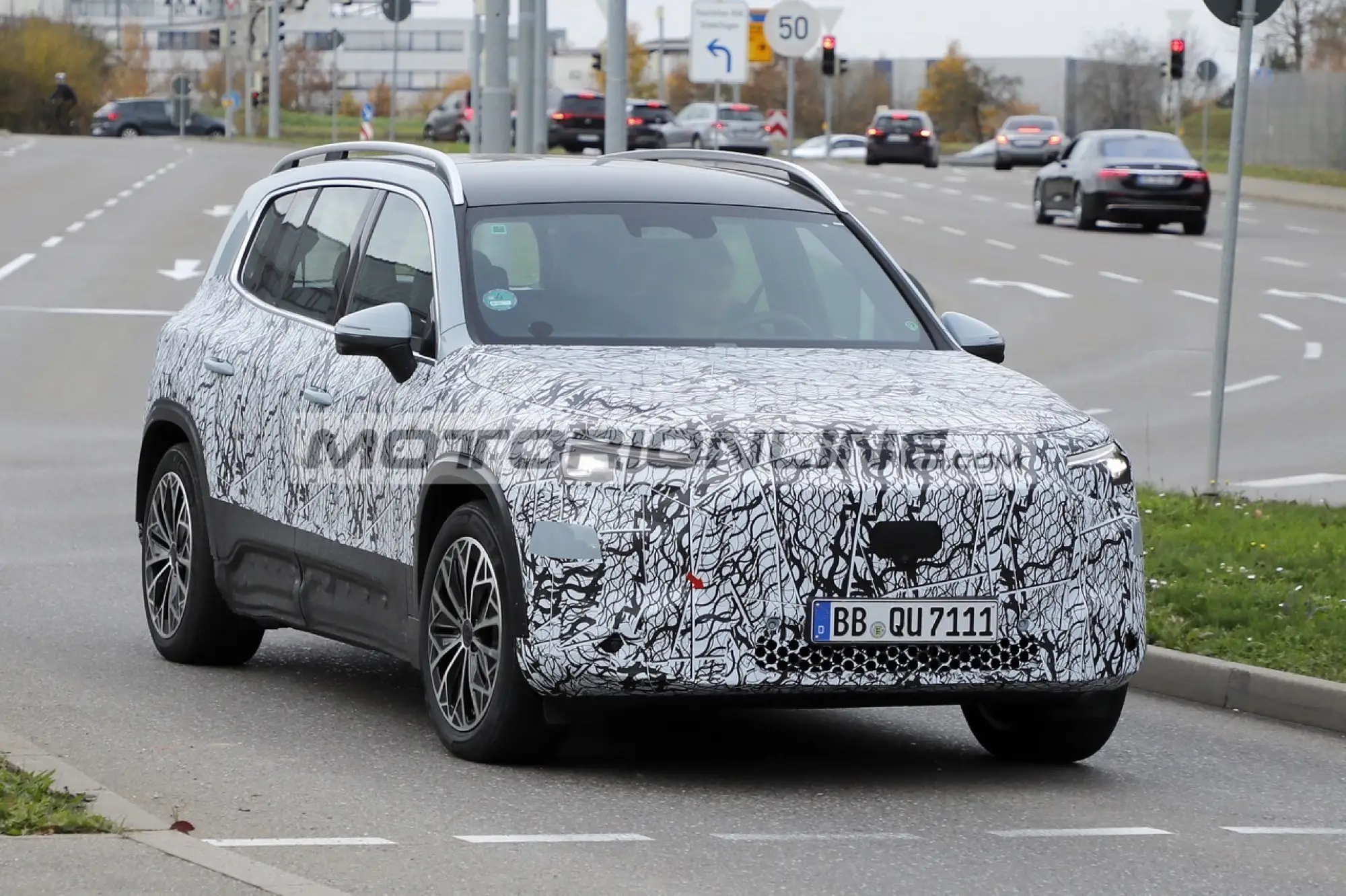 Mercedes GLB - Foto spia 17-11-2025 - 2