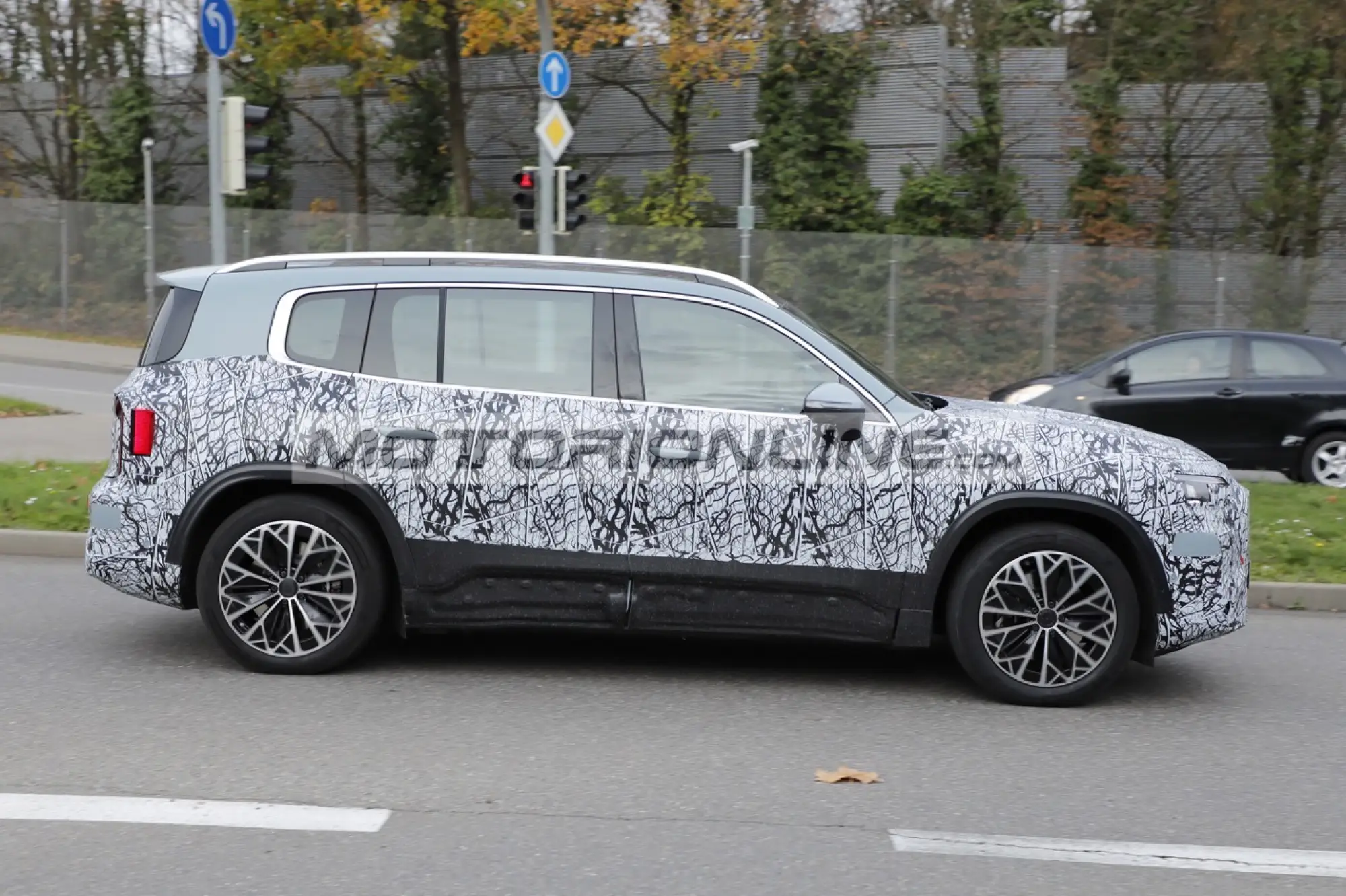 Mercedes GLB - Foto spia 17-11-2025 - 8