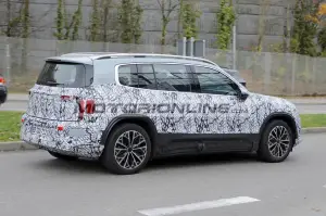 Mercedes GLB - Foto spia 17-11-2025