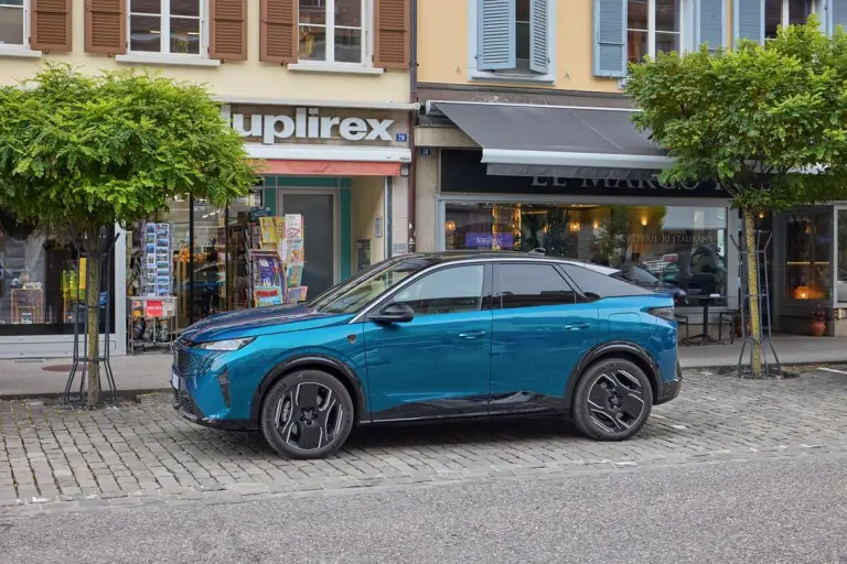 Peugeot 3008 Dual Motor - La Gruyere - 2