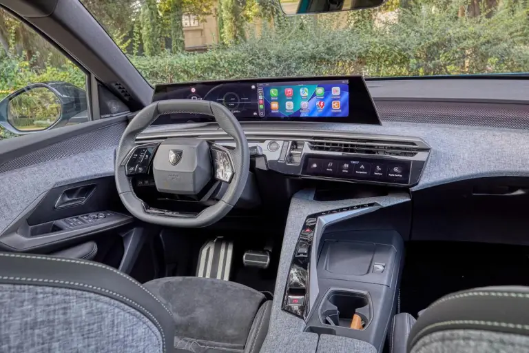 Peugeot 3008 Dual Motor - La Gruyere - 12