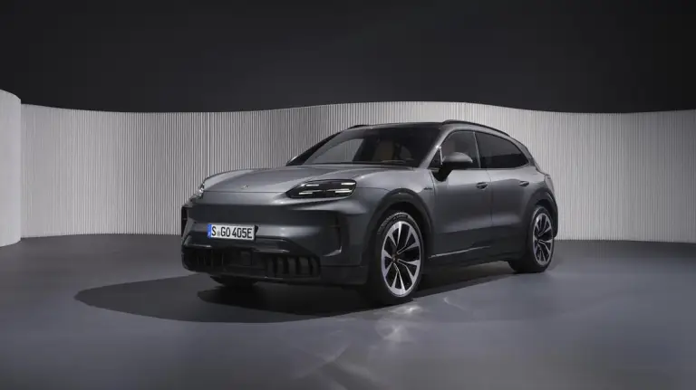 Porsche Cayenne Electric - 44