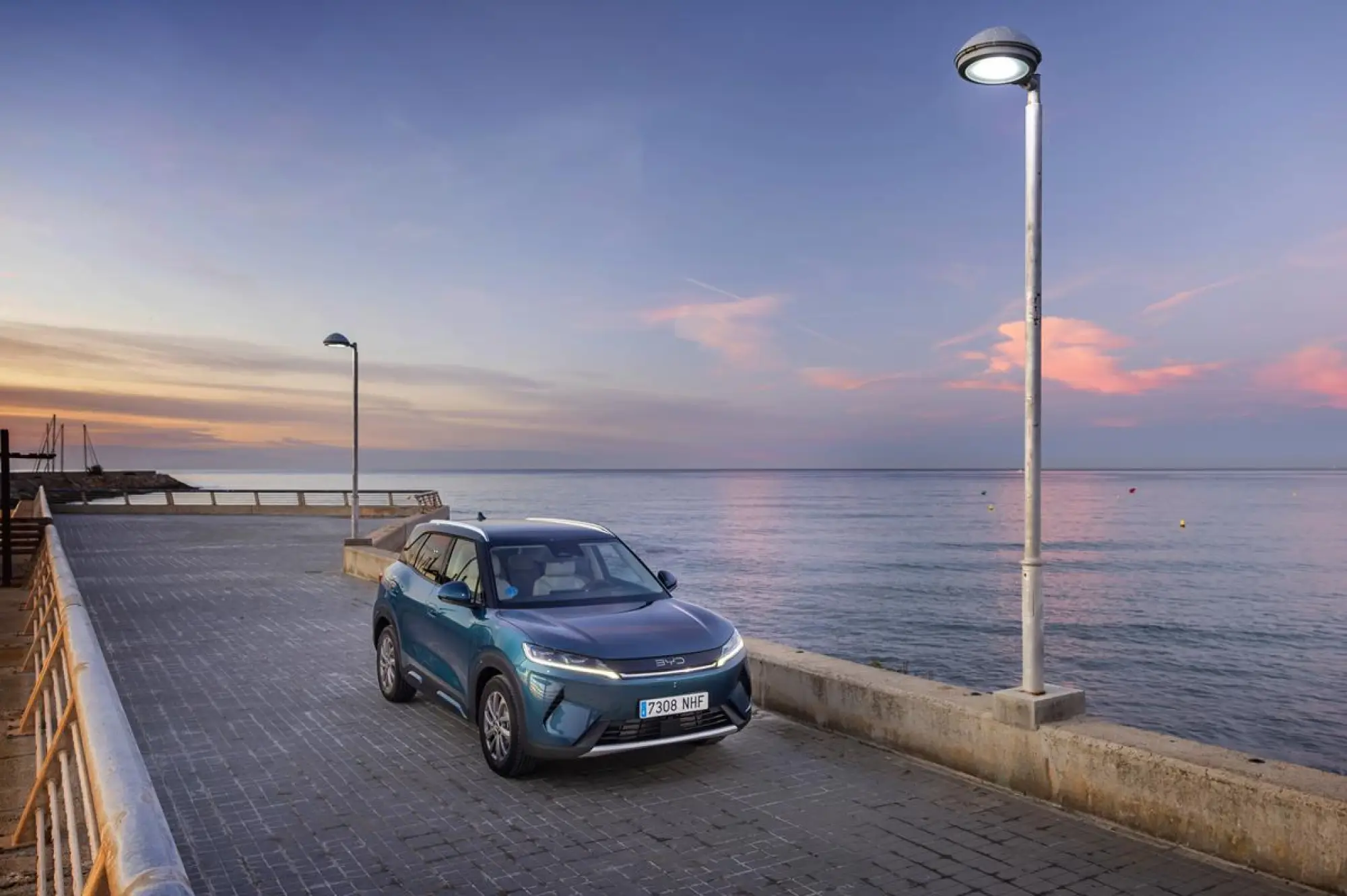 BYD Atto 2 DM-i - 47