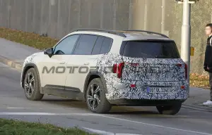 Mercedes GLB 2026 - Foto spia 21-11-2025 - 7