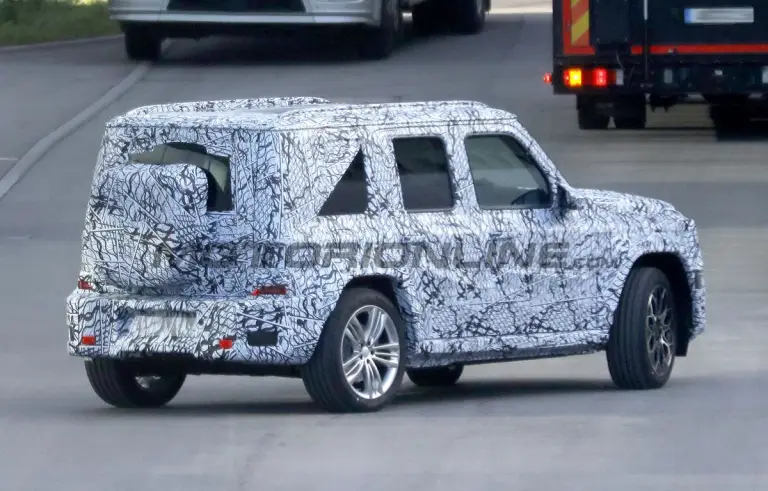 Mercedes baby Classe G - Foto spia 25-11-2025 - 11