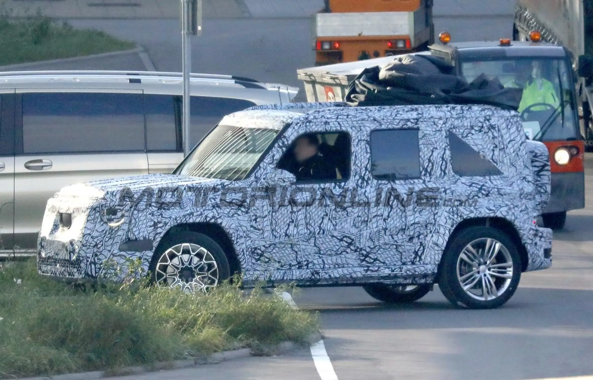 Mercedes baby Classe G - Foto spia 25-11-2025 - 4