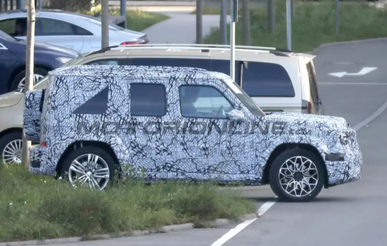 Mercedes baby Classe G - Foto spia 25-11-2025 - 5