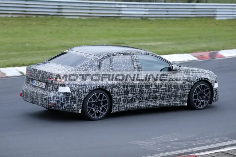 BMW Serie 3 e i3 2027 - Foto spia - 11