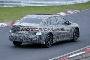 BMW Serie 3 e i3 2027 - Foto spia