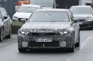 BMW Serie 3 e i3 2027 - Foto spia