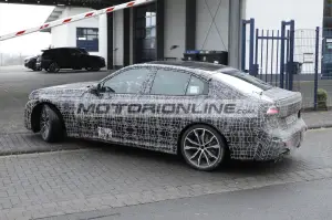 BMW Serie 3 e i3 2027 - Foto spia