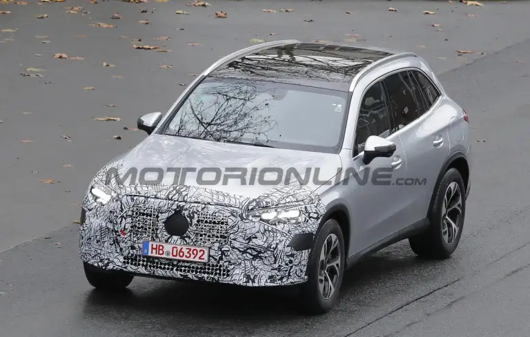 Mercedes GLC 2026 - Foto spia 01-12-2025 - 4