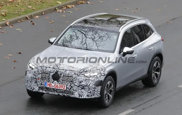 Mercedes GLC 2026 - Foto spia 01-12-2025 - 1