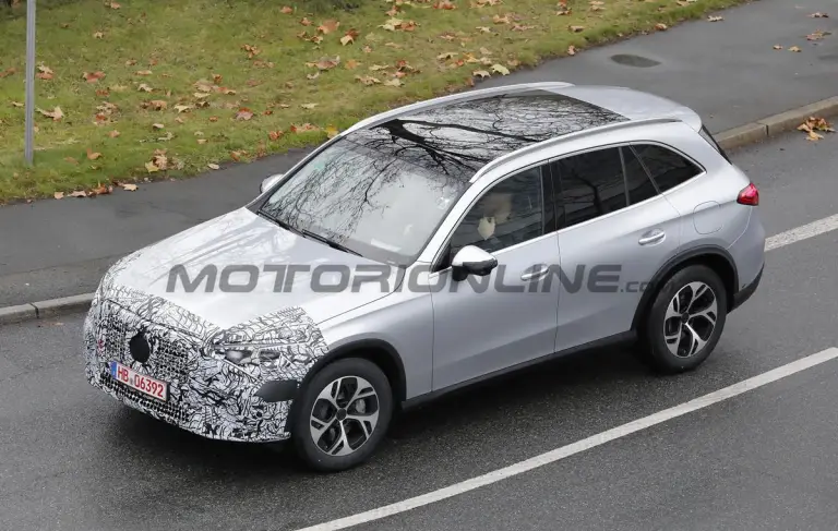 Mercedes GLC 2026 - Foto spia 01-12-2025 - 2