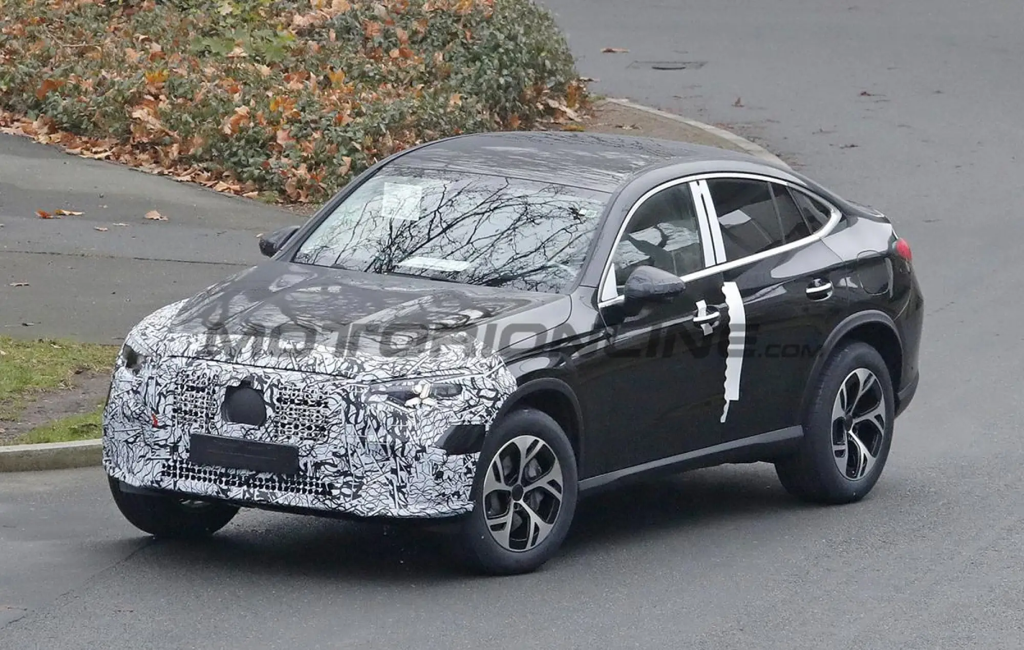 Mercedes GLC 2026 - Foto spia 01-12-2025 - 14