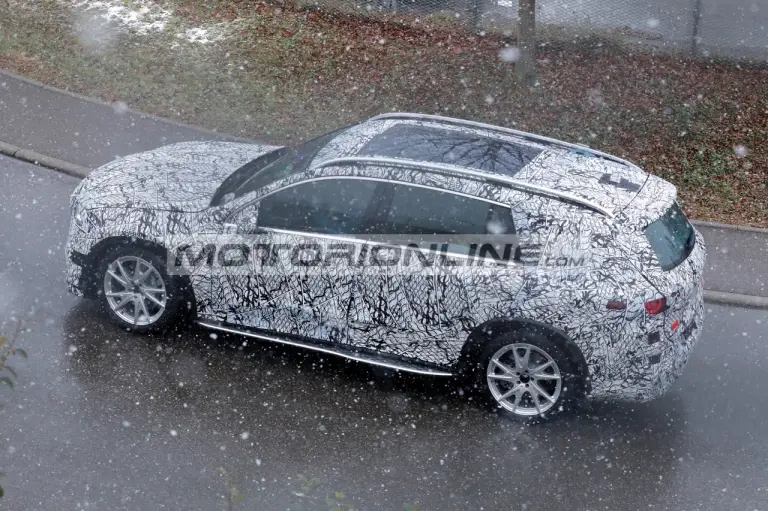 Mercedes GLC elettrica 7 posti - Foto spia 4-12-2025 - 5