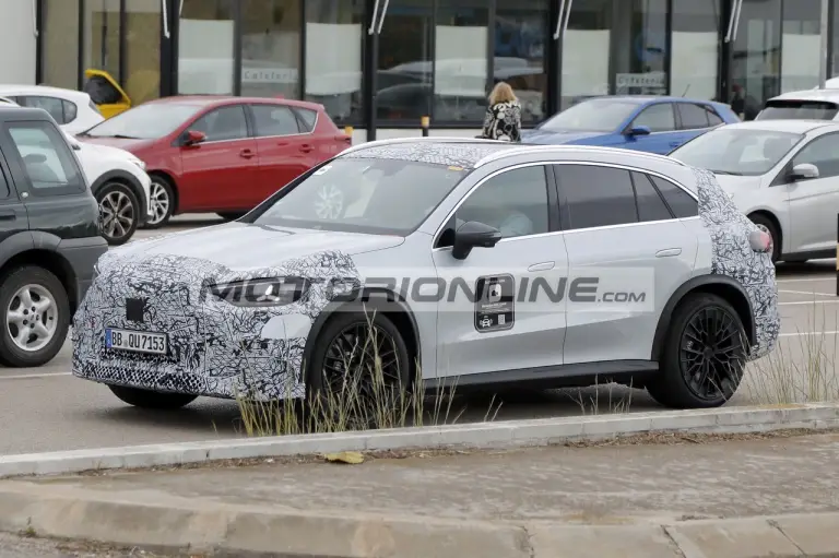 Mercedes AMG GLC elettrica - Foto spia 5-12-2025 - 1