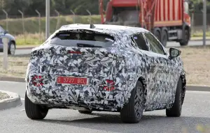 Nissan Juke 2026 - Foto spia 09-12-2025