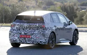 Cupra Born 2026 - Foto spia 09-12-2025