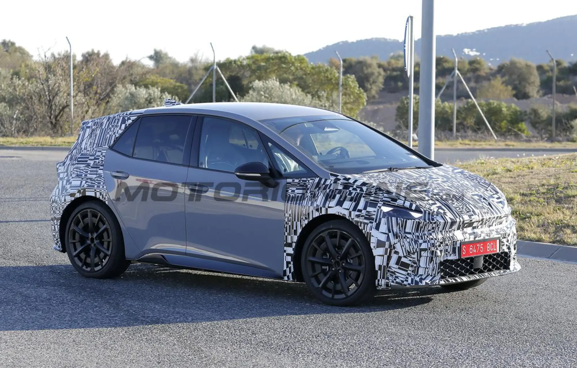 Cupra Born 2026 - Foto spia 09-12-2025 - 1