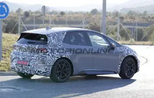 Cupra Born 2026 - Foto spia 09-12-2025