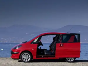 Peugeot 107 e 1007 - 20 anni - 10