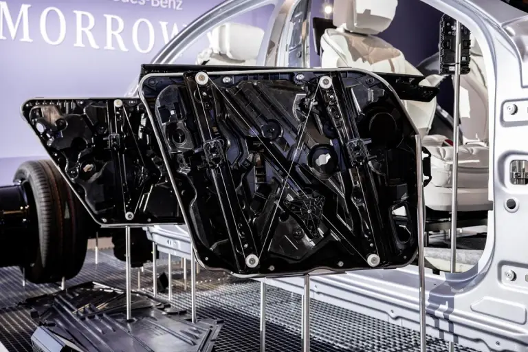 Mercedes - Tomorrow XX - 11