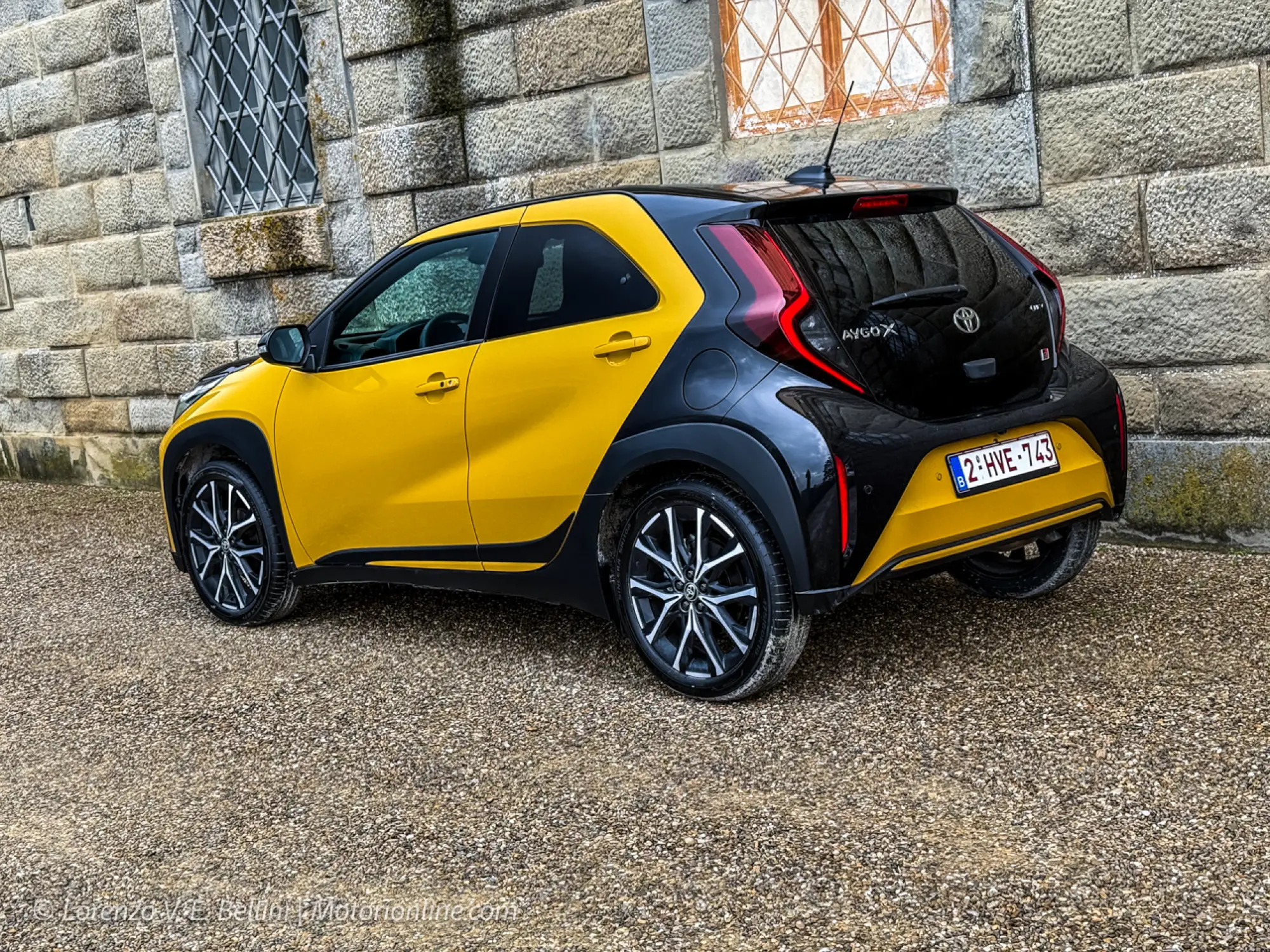 Toyota Aygo X Hybrid - Primo Contatto - 10