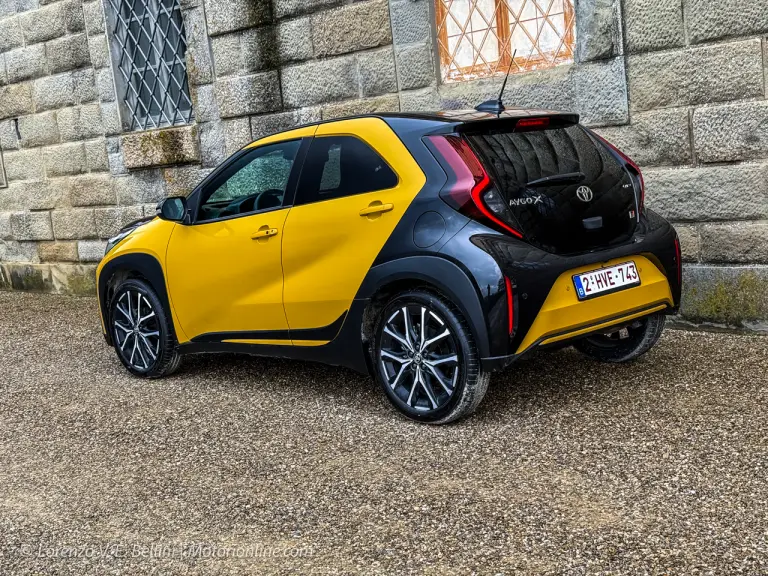 Toyota Aygo X Hybrid - Primo Contatto - 10