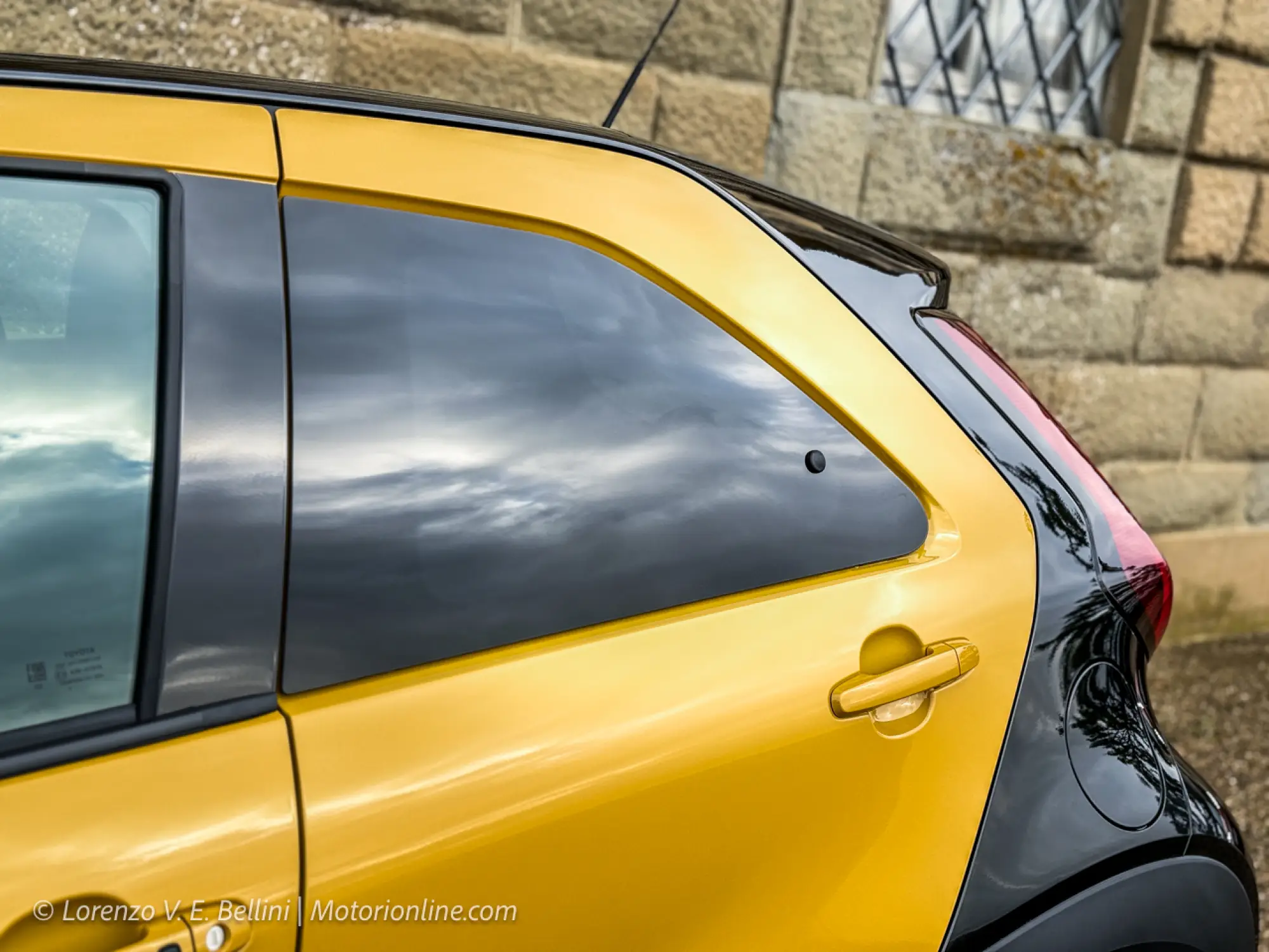 Toyota Aygo X Hybrid - Primo Contatto - 16