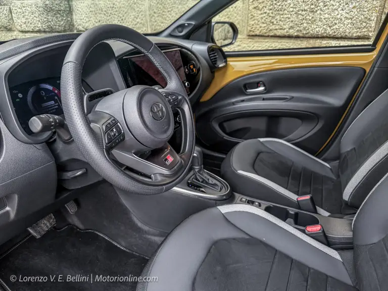 Toyota Aygo X Hybrid - Primo Contatto - 23