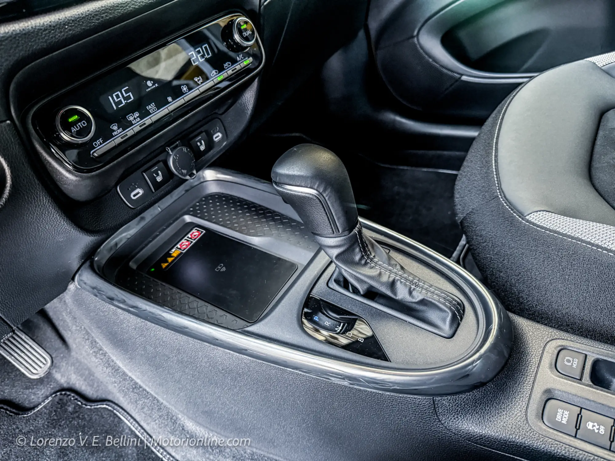 Toyota Aygo X Hybrid - Primo Contatto - 26