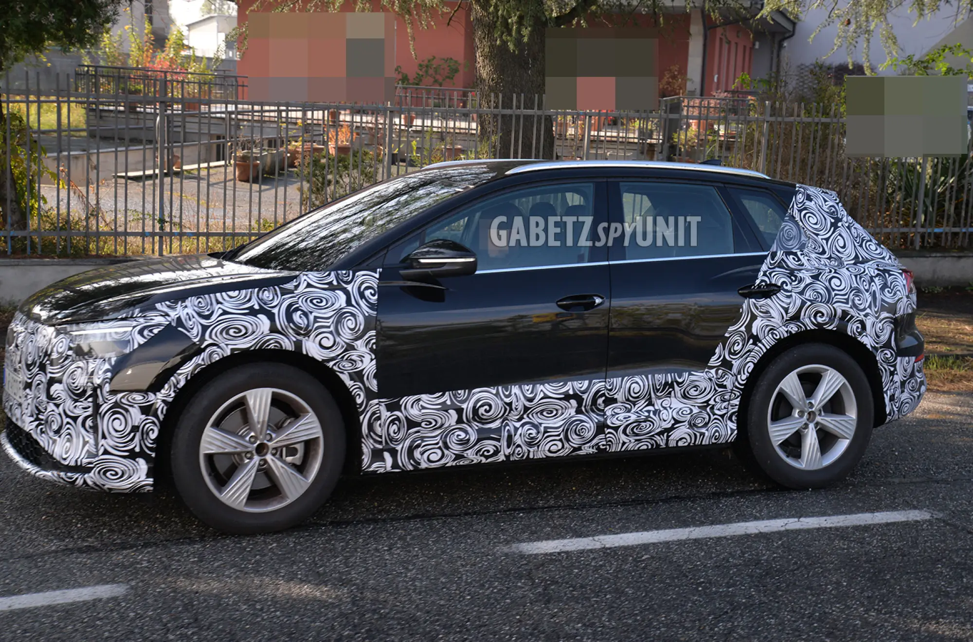 Audi Q4 e-tron Sportback 2026 - Foto spia 24-12-2025 - 6