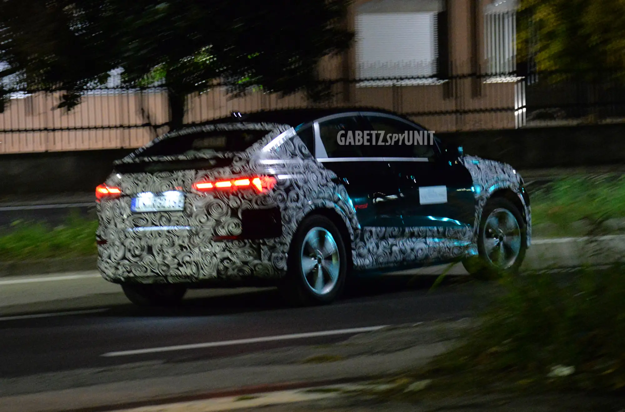 Audi Q4 e-tron Sportback 2026 - Foto spia 24-12-2025 - 2